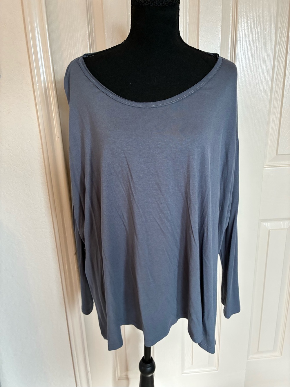 Relaxed Boatneck Long-Sleeve Tee in Slate Gray-Blue